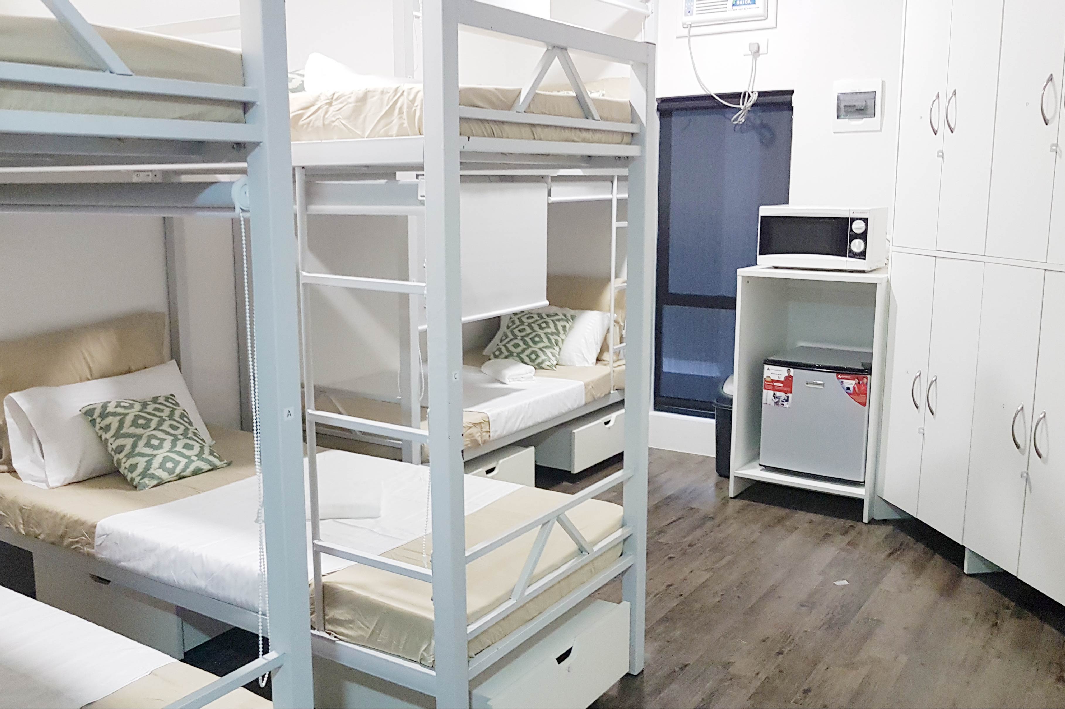 Six-Bed Sharing Room